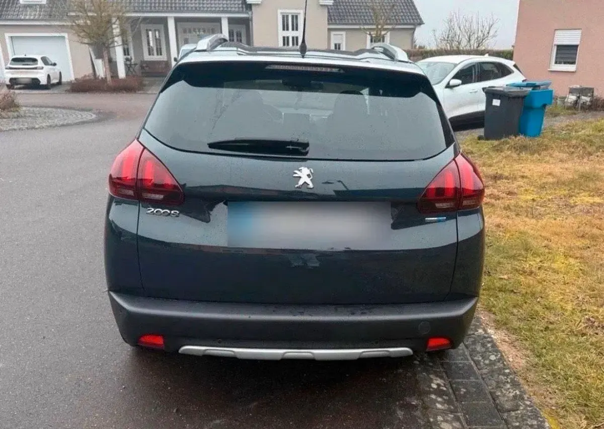 Gebraucht Peugeot 2008 102 PS (75 kW) 2019 Blau SUV