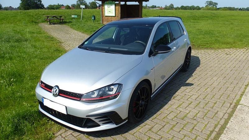 Silber Gebraucht 2016 VW Golf VII GTI Clubsport Limousine | 19.300 € (Fairer Preis) - Bild 1/4
