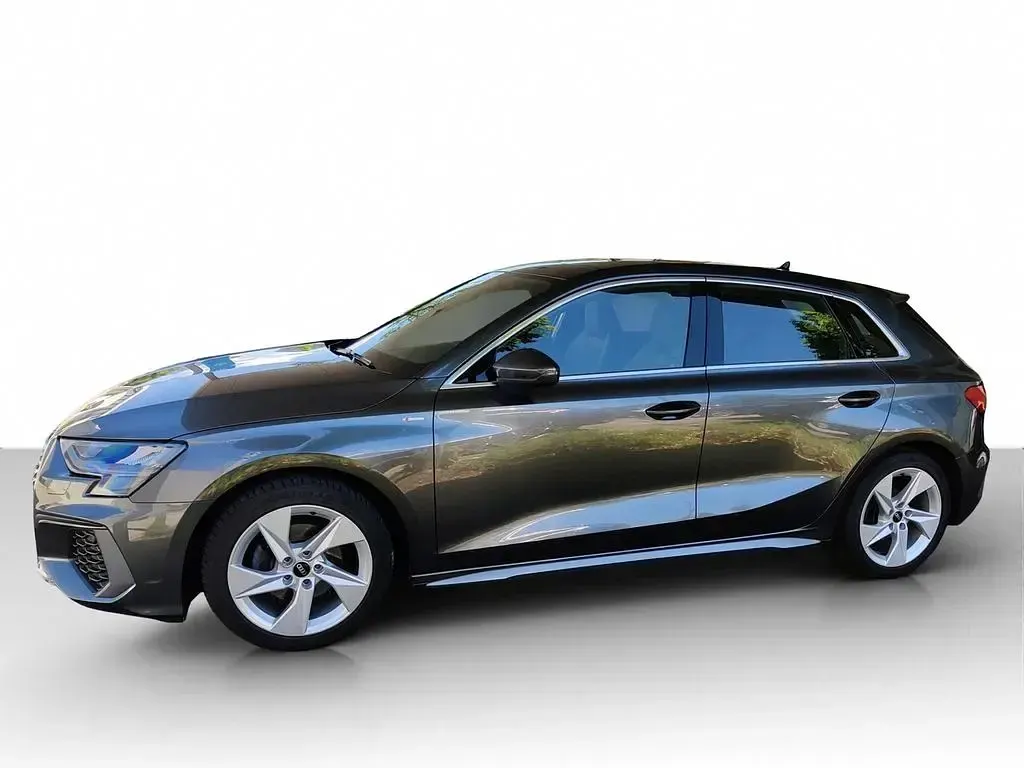 Gebraucht Audi A3 S-Line 150 PS (110 kW) 2022 Daytonagrau perleffekt Limousine