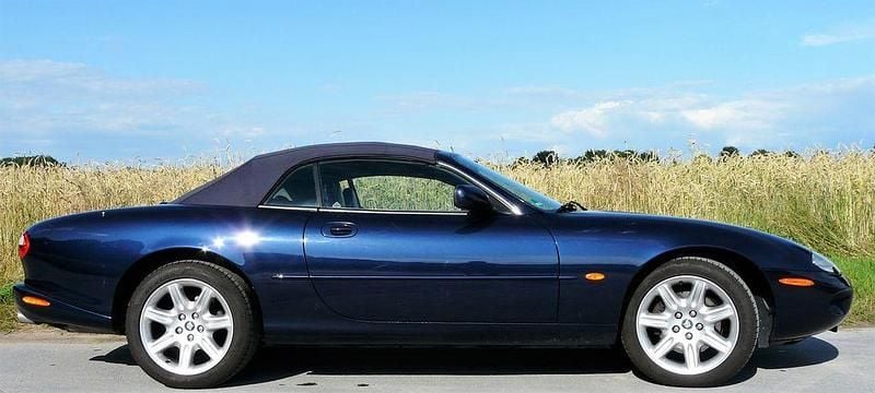 Gebraucht Jaguar XK8 284 PS (208 kW) 1999 Blau Cabrio