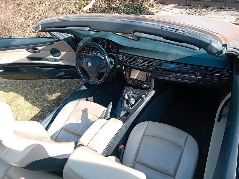 Gebraucht BMW 330 Cabriolet 231 PS (169 kW) 2008 Blau Cabrio