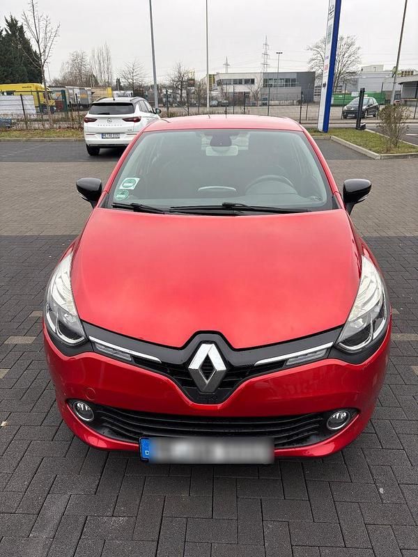 Gebraucht Renault Clio IV Initiale Paris 90 PS (66 kW) 2014 Rot Kleinwagen