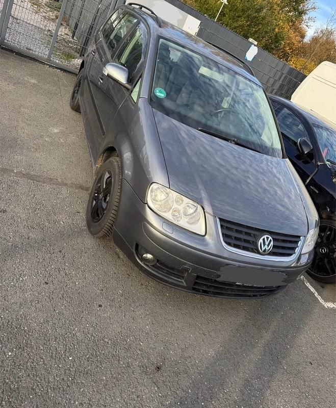 Grau Gebraucht 2005 VW Touran Van / Kleinbus | 1.200 € (Superpreis) - Bild 1/4