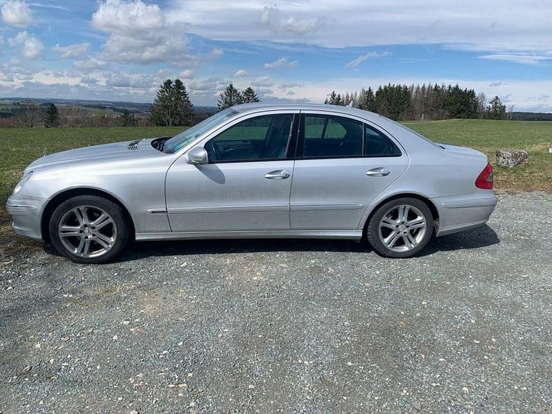 Gebraucht Mercedes E280 Avantgarde 231 PS (169 kW) 2007 Silber Limousine