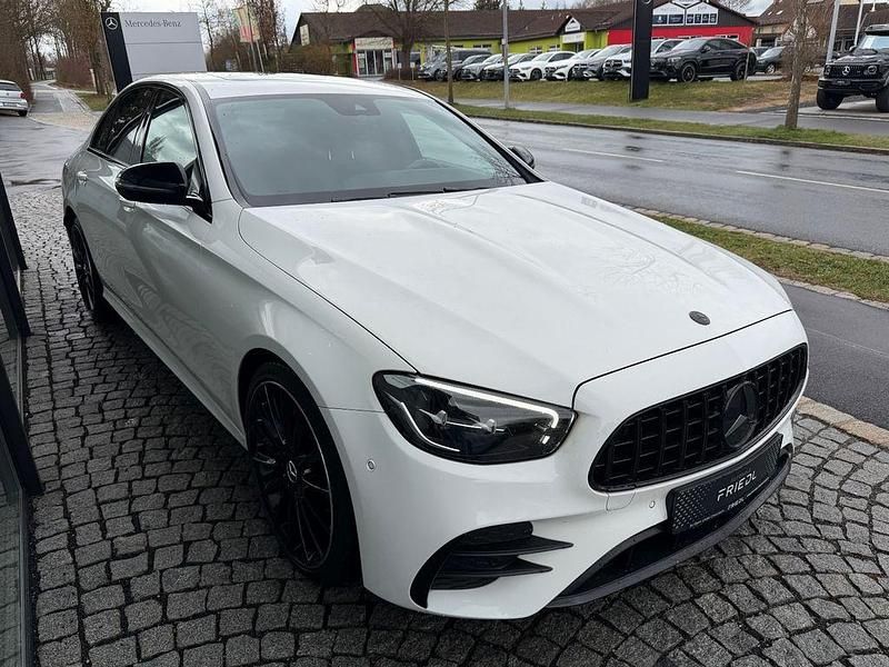 Gebraucht Mercedes E220 AMG 200 PS (147 kW) 2023 Weiß Limousine