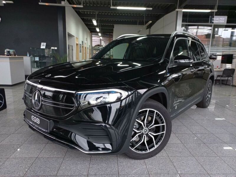 Kosmosschwarz metalliclack Gebraucht 2022 Mercedes EQB300 AMG SUV | 38.000 € (Fairer Preis) - Bild 1/4