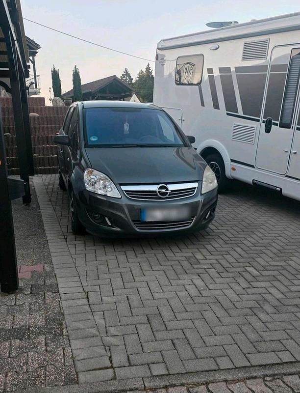 Gebraucht Opel Zafira 140 PS (102 kW) 2007 Braun Van / Kleinbus