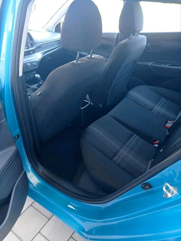 Gebraucht Hyundai i20 100 PS (73 kW) 2021 Andere farben Kleinwagen