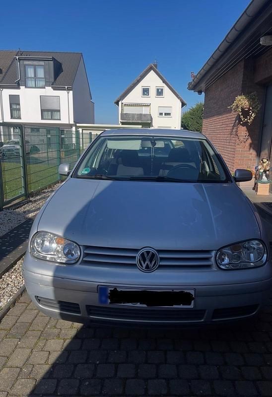 Gebraucht VW Golf IV 125 PS (91 kW) 1998 Silber Kleinwagen