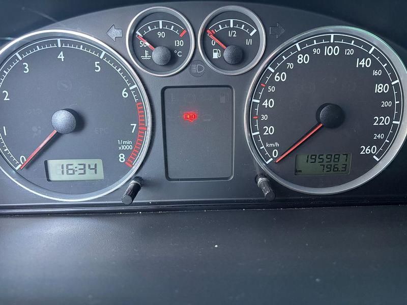 Grau Gebraucht 2005 Seat Alhambra Reference Van / Kleinbus | 3.900 € (Teuer) - Bild 1/4