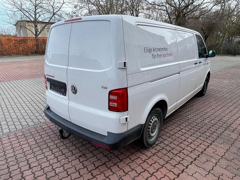 Gebraucht VW Transporter 102 PS (75 kW) 2018 Weiß Van