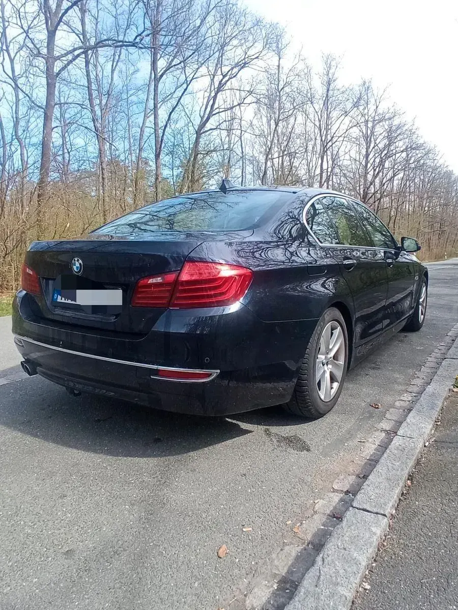 Gebraucht BMW 525 Luxury Line 218 PS (160 kW) 2015 Blau Limousine