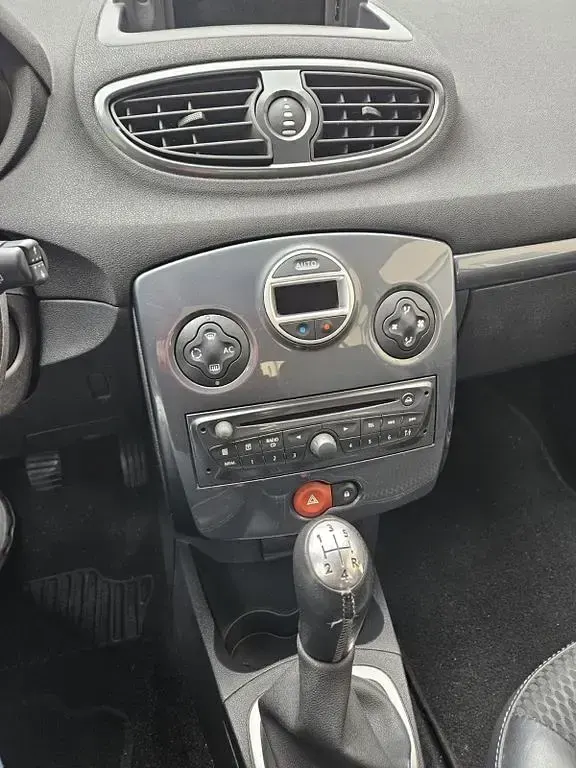 Gebraucht Renault Clio Dynamique 101 PS (74 kW) 2009 Grau Limousine