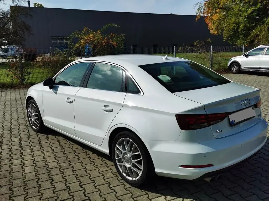 Używany Audi A3 150 KM (110 kW) 2014 Biały Sedan/Limuzyna