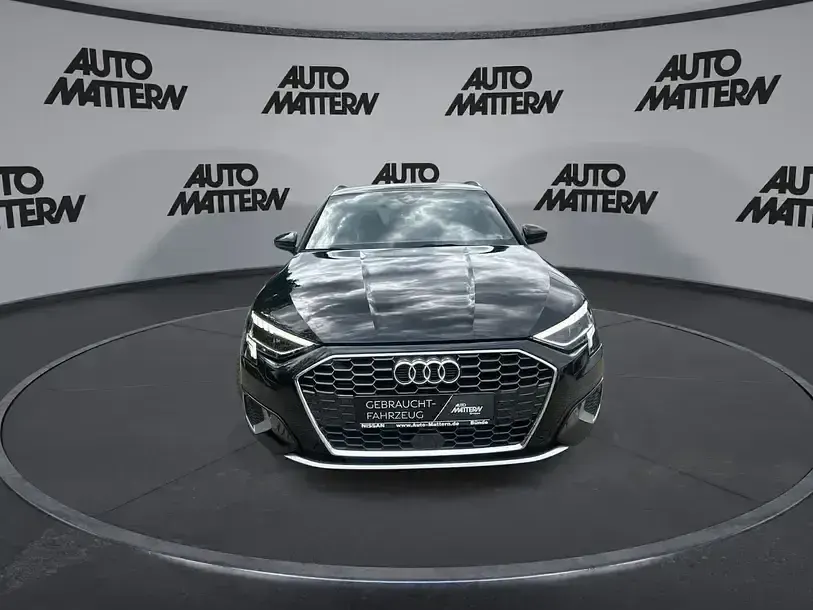 Gebraucht Audi A3 Sportback e-tron Advanced 109 PS (80 kW) 2021 Schwarz Kleinwagen