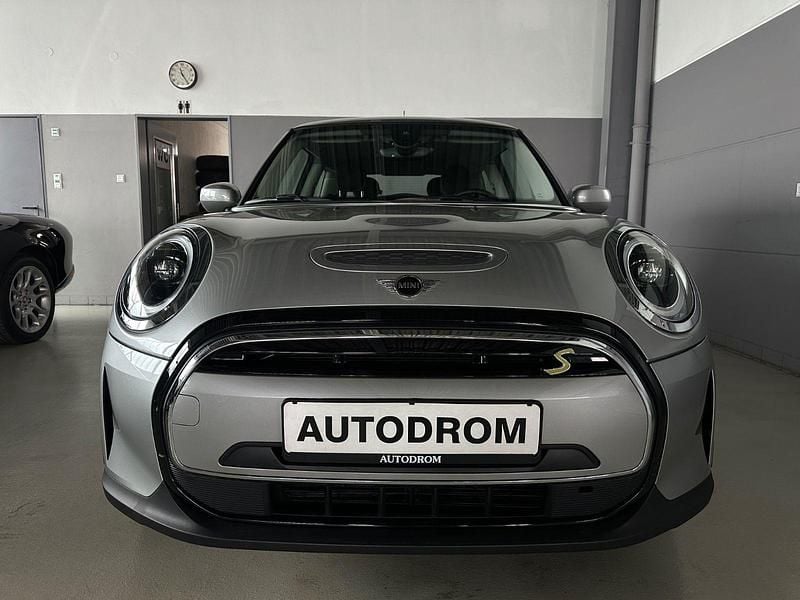 Gebraucht Mini Cooper SE Essential 135 kW (184 PS) 2022 Silber Kleinwagen