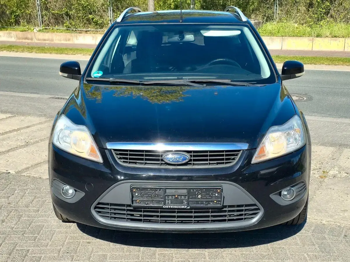 Gebraucht Ford Focus Style 109 PS (80 kW) 2009 Schwarz Limousine