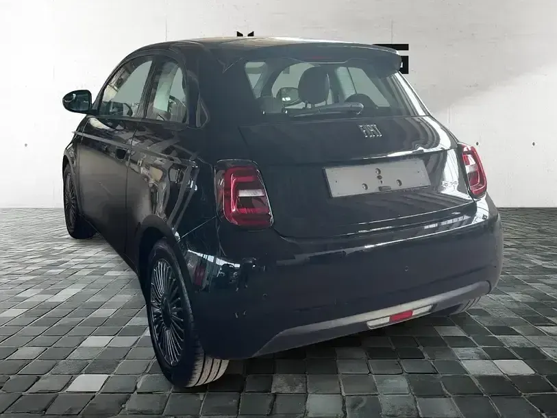 Gebraucht Fiat 500e Icon 41 kW (57 PS) 2024 Schwarz Kleinwagen