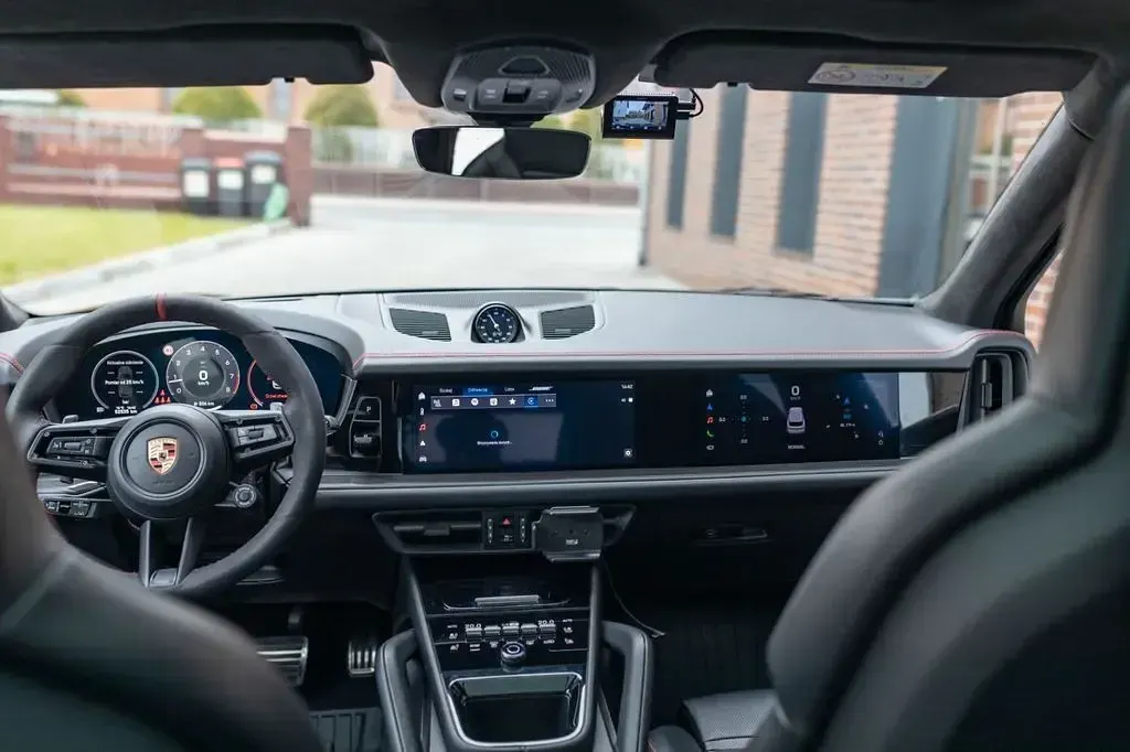 Gebraucht Porsche Cayenne 500 PS (367 kW) 2024 Schwarz SUV