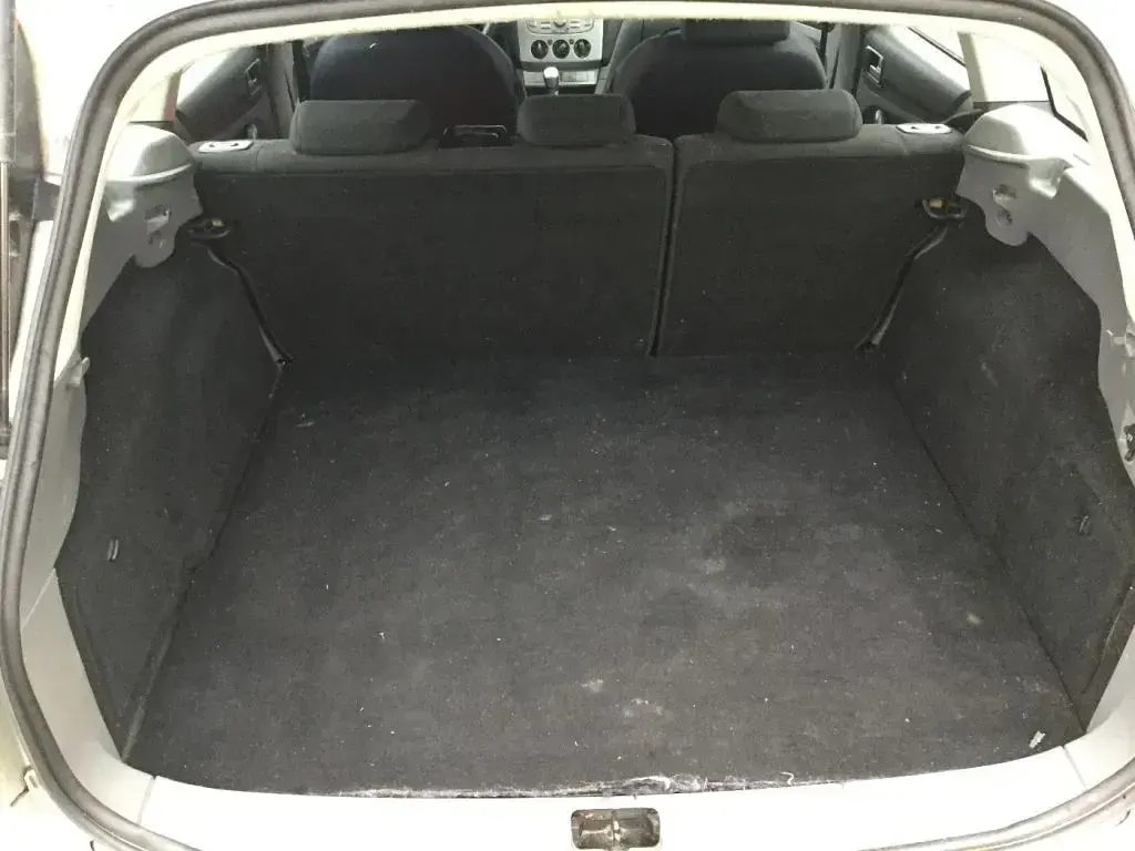 Gebraucht Ford Focus Style 125 PS (91 kW) 2009 Polarsilber (metallic) Kombi
