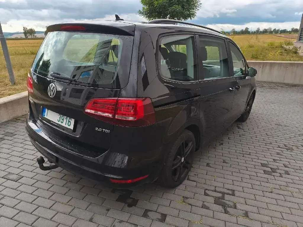 Gebraucht VW Sharan Comfortline 150 PS (110 kW) 2015 Schwarz Van / Kleinbus