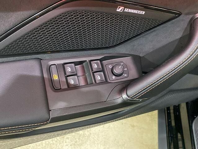 Gebraucht Cupra Leon 150 PS (110 kW) 2024 Mitternachtsschwarz Kombi