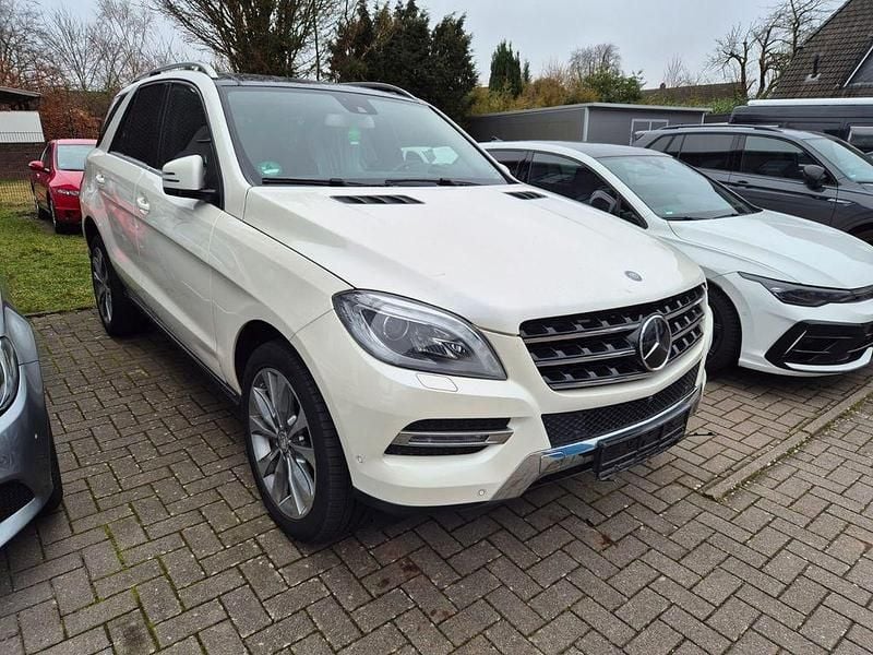 Diamantweiss Gebraucht 2015 Mercedes ML350 SUV | 13.990 € (Superpreis) - Bild 1/4