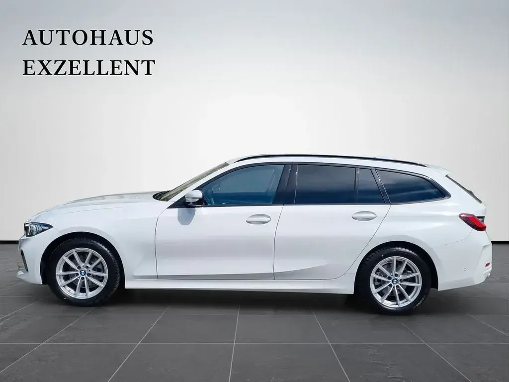 Używany BMW 320 Shadowline 190 KM (139 kW) 2024 Biały Kombi