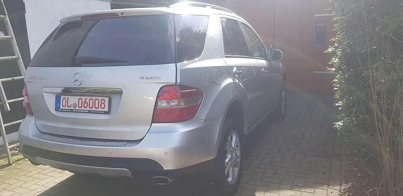 Gebraucht Mercedes ML280 190 PS (139 kW) 2008 Silber SUV