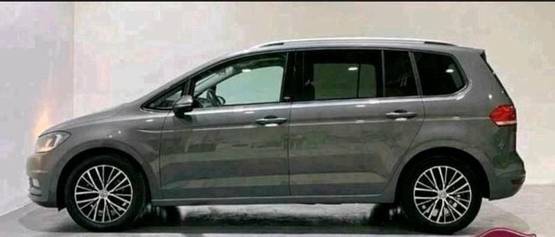 Gebraucht VW Touran 150 PS (110 kW) 2018 Grau Van / Kleinbus