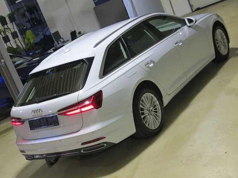 Gebraucht Audi A6 Design 163 PS (119 kW) 2022 Glacier white Kombi
