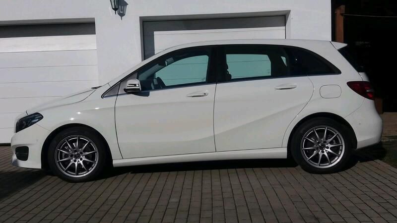 Weiß Gebraucht 2017 Mercedes B200 Van / Kleinbus | 16.500 € (Fairer Preis) - Bild 1/2