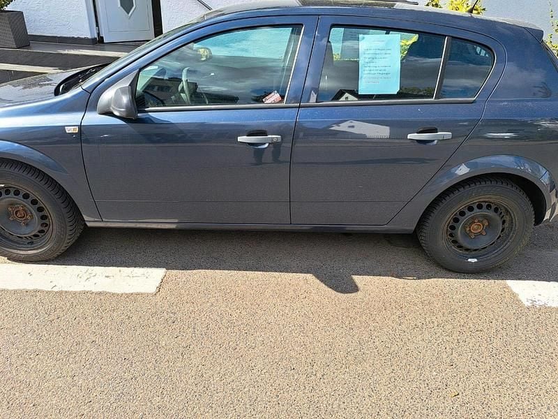 Gebraucht Opel Astra 110 PS (80 kW) 2009 Blau Kleinwagen