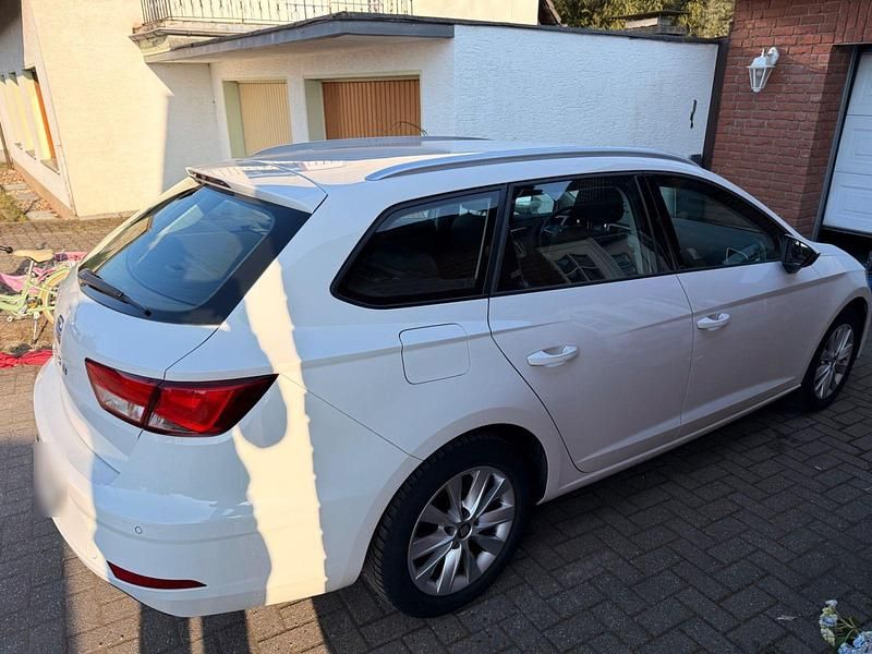 Gebraucht Seat Leon ST Style 131 PS (96 kW) 2019 Weiß Kombi