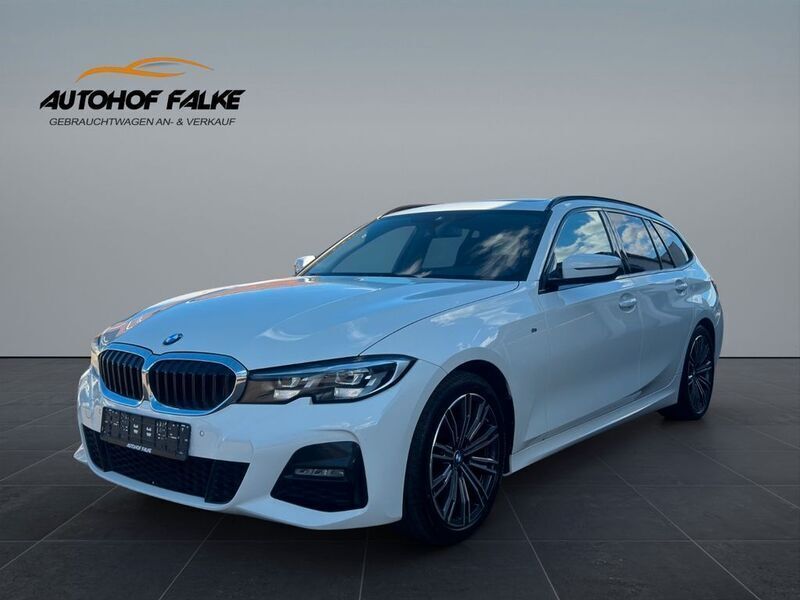 Weiß Gebraucht 2022 BMW 318 M Sport Kombi | 20.850 € (Superpreis) - Bild 1/4