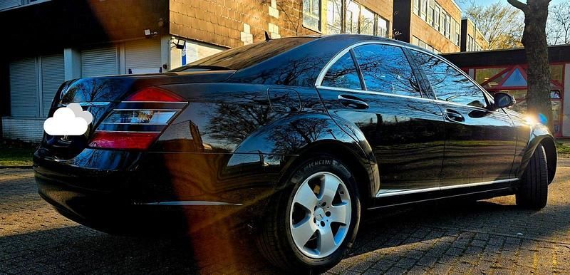 Gebraucht Mercedes S500 387 PS (284 kW) 2006 Schwarz Limousine