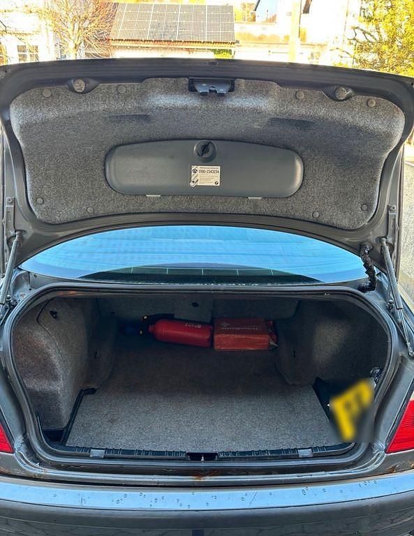 Gebraucht BMW 320 170 PS (125 kW) 2001 Grau Limousine