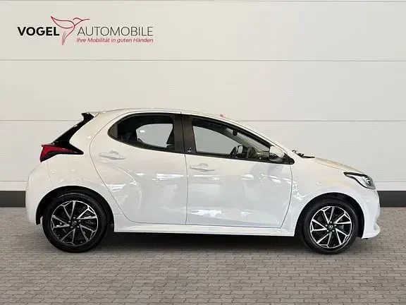 Gebraucht Toyota Yaris Team 116 PS (85 kW) 2022 Weiß Kleinwagen