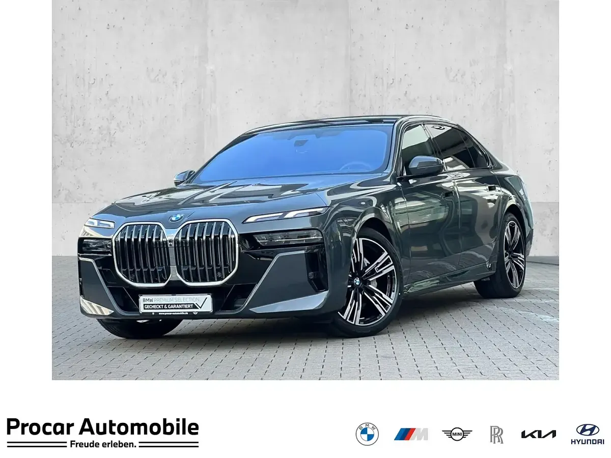 Gebraucht BMW 740 M Sport 299 PS (219 kW) 2025 Limousine