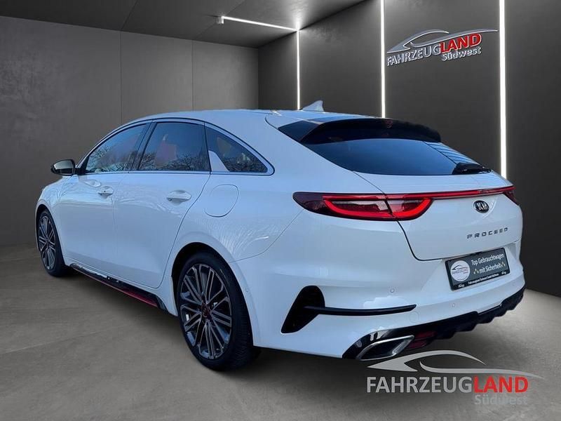 Gebraucht Kia ProCeed GT Comfort 204 PS (150 kW) 2021 Weiß Kleinwagen
