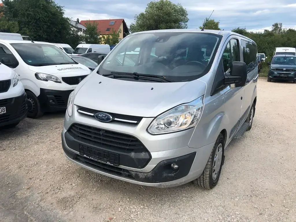 Gebraucht Ford Tourneo 155 PS (114 kW) 2015 Silber Van / Kleinbus