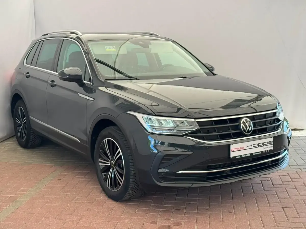 Gebraucht VW Tiguan Life 131 PS (96 kW) 2022 SUV