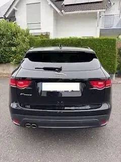 Gebraucht Jaguar F-Pace 179 PS (131 kW) 2020 Schwarz SUV