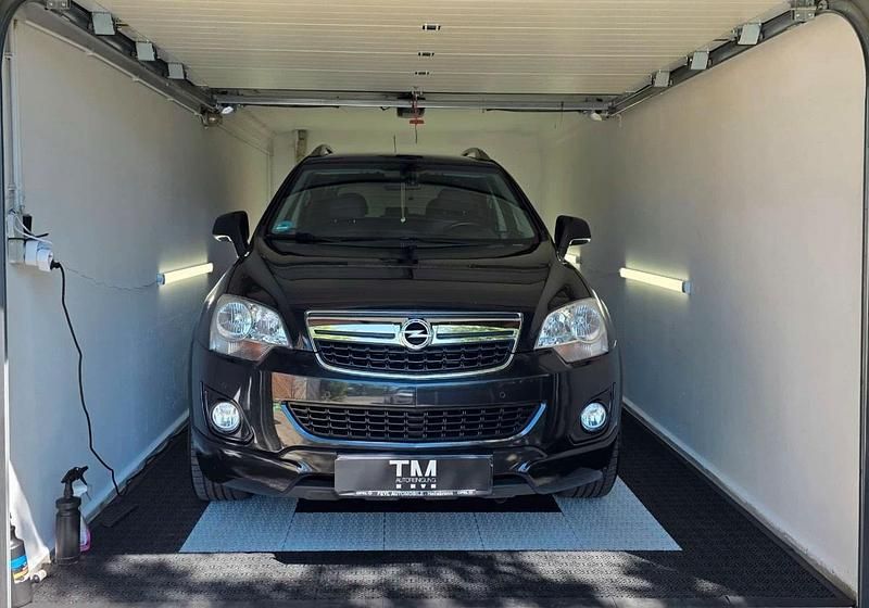 Schwarz Gebraucht 2011 Opel Antara SUV | 5.000 € - Bild 1/4