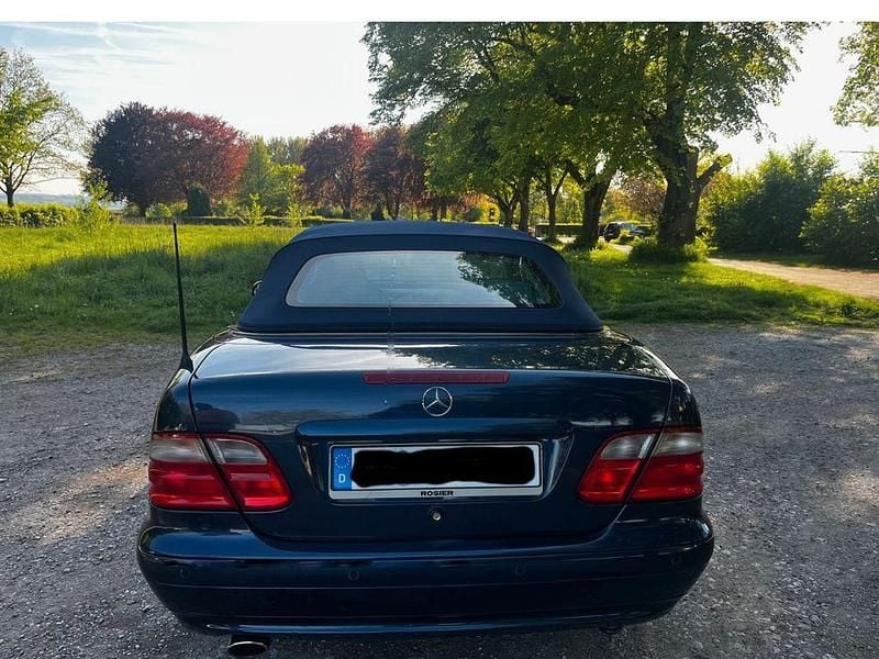 Gebraucht Mercedes CLK230 Avantgarde 193 PS (141 kW) 2000 Blau Cabrio