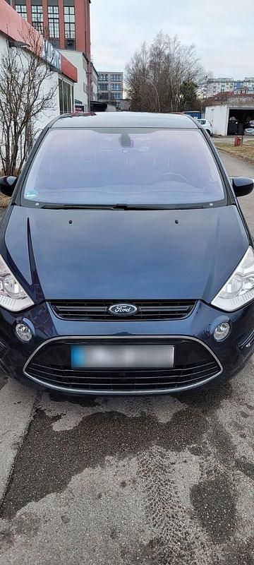 Gebraucht Ford S-MAX Champions Edition 163 PS (119 kW) 2013 Blau Van / Kleinbus