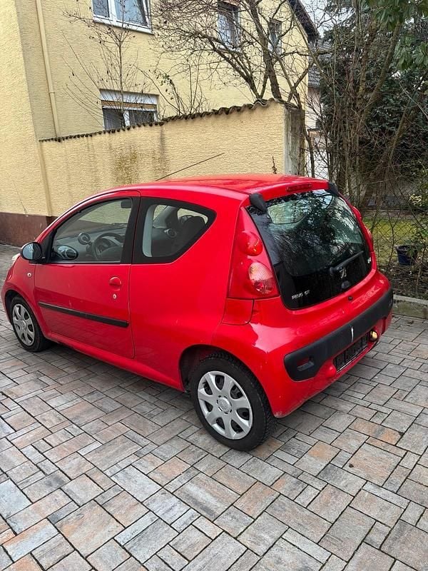 Gebraucht Peugeot 107 68 PS (50 kW) 2009 Rot Kleinwagen