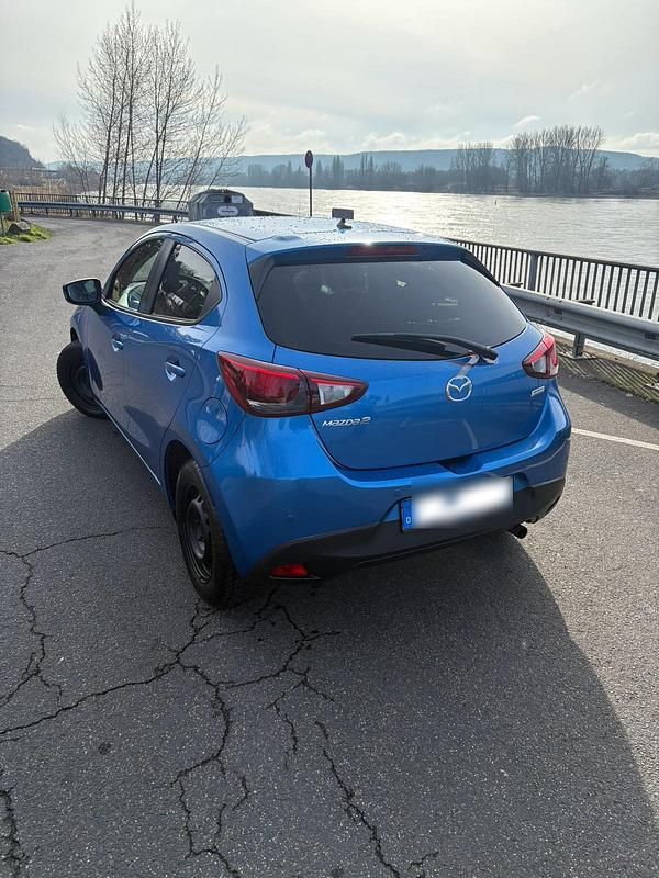 Gebraucht Mazda 2 Nakama 90 PS (66 kW) 2017 Blau Kleinwagen