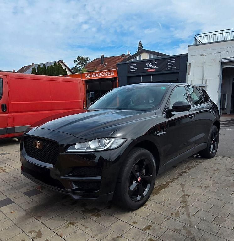 Schwarz Gebraucht 2020 Jaguar F-Pace Pure SUV | 29.000 € (Etwas zu teuer) - Bild 1/4