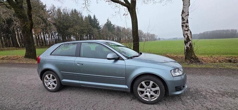 Gebraucht Audi A3 Attraction 102 PS (75 kW) 2009 Grau Kleinwagen